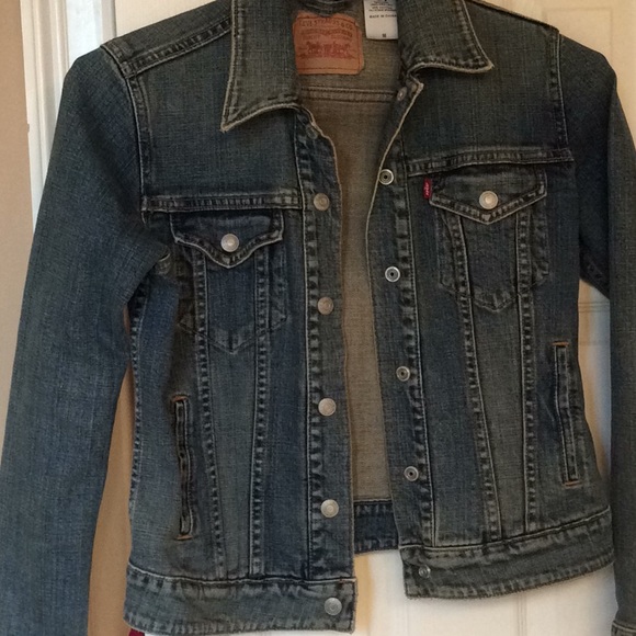 Levi's Jackets & Blazers - Levi’s denim trucker, women’s, stretchy jacket, M